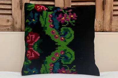 rozenkelim kussen nr.18111 50cm x 50cm incl binnenkussen 