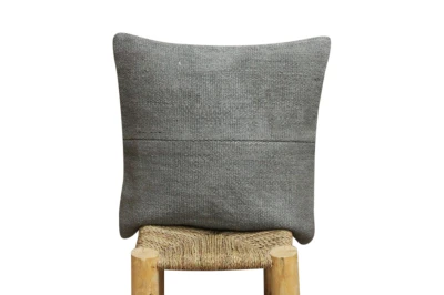 Kussen uit Turkije  50cm x 50cm incl binnenkussen katoenen achterkant (beige) Nr 21235