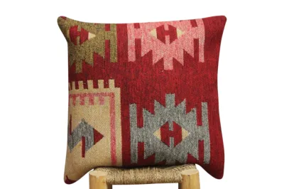 Kussen uit Turkije  60cm x 60cm incl binnenkussen katoenen achterkant (beige) Nr 21260