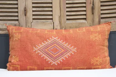 Kussen uit Marokko 100cm x 50cm incl vulling nr.66001