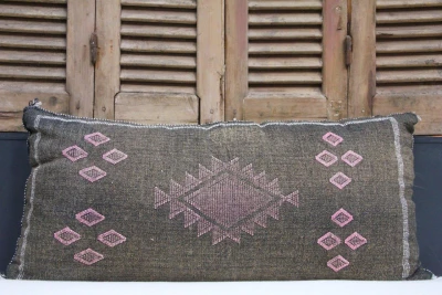 Sabra Kussen uit Marokko bruin100cm x 50cm incl vulling nr. 80233