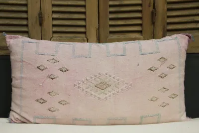Sabra Kussen uit Marokko roze 100cm x 50cm incl vulling nr. 81238