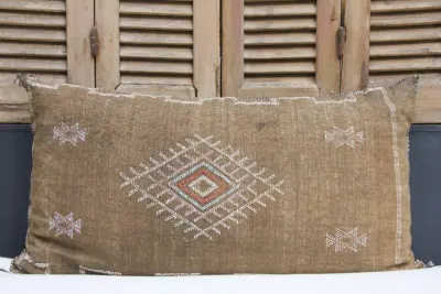 Sabra Kussen uit Marokko bruin 100cm x 50cm incl vulling nr. 91230