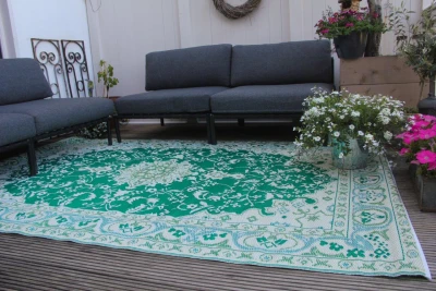 Buitenkleed van gerecycled gevlochten kunststof 270cm x 180cm groen