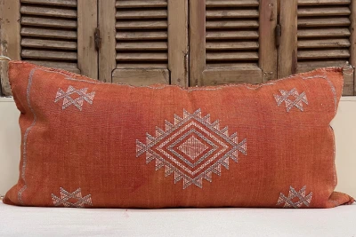 Sabra Kussen uit Marokko oranje/rood 100cm x 50cm incl vulling nr.63046