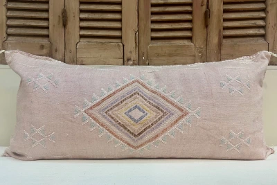 Sabra Kussen uit Marokko Roze 100cm x 50cm incl vulling nr.63003