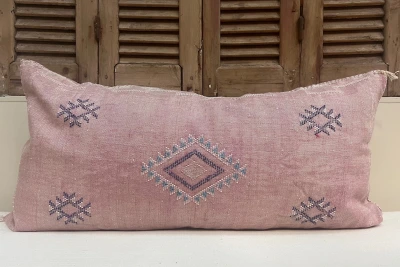 Sabra Kussen uit Marokko Roze 100cm x 50cm incl vulling nr.63005