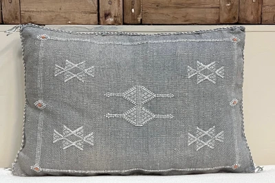 Sabra Kussen uit Marokko grijs 60cm x 40cm incl vulling nr.93290