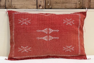 Sabra Kussen uit Marokko rood 60cm x 40cm incl vulling nr.93324