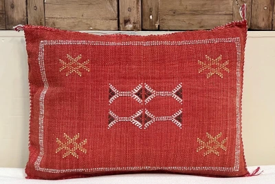 Sabra Kussen uit Marokko rood 60cm x 40cm incl vulling nr.93325