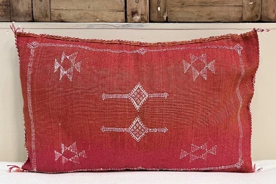 Sabra Kussen uit Marokko rood 60cm x 40cm incl vulling nr.93328
