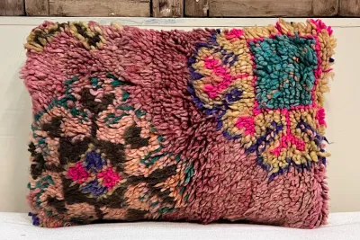 SALE  Marokkaans berber kussen nr. 8243 60cm x 40cm Kussen heeft gaatje (zie foto's)