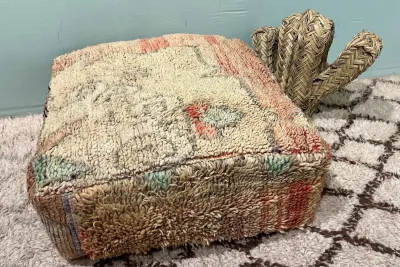 Sale Marokkaanse Poef 60cm x 60cm x 25cm nr: 44059 poef heeft een gaatje