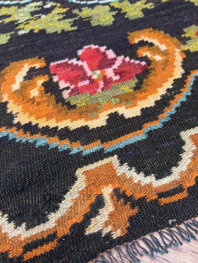 Rozenkelim 24194 232cm x 171cm