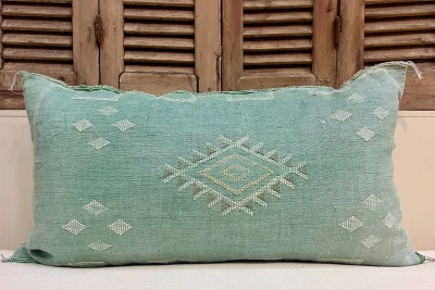 Sabra Kussen uit Marokko groen 100cm x 50cm incl vulling nr.56251
