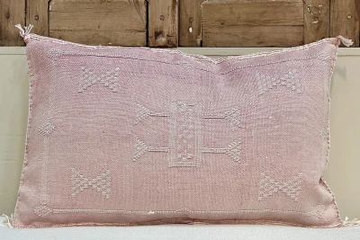 Sabra Kussen uit Marokko roze 60cm x 40cm incl vulling nr.61133