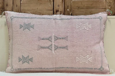 Sabra Kussen uit Marokko roze 60cm x 40cm incl vulling nr.61139