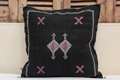 Sabra Kussen uit Marokko donkerbruin 45cm x 45cm incl vulling nr.94082