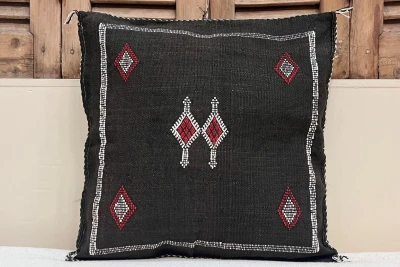 Sabra Kussen uit Marokko donkerbruin 45cm x 45cm incl vulling nr.94109