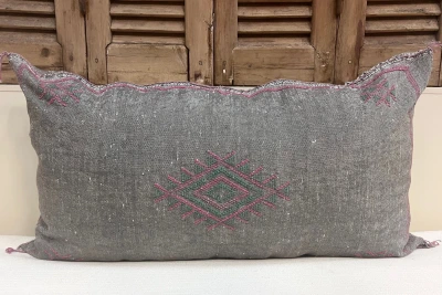 Sabra Kussen uit Marokko grijs 100cm x 50cm incl vulling nr.63067