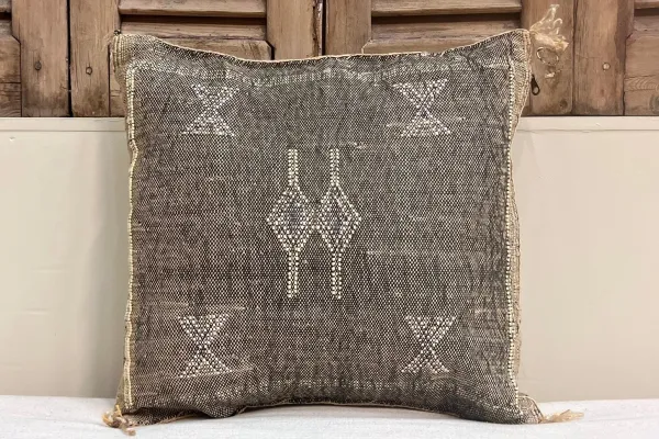 SALE Sabra Kussen Marokko bruin 45cm x 45cm incl vulling nr.14225 (kussen heeft een gaatje)