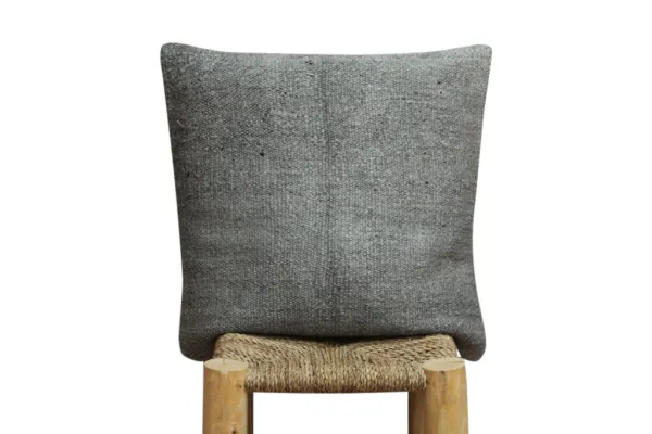 Kussen uit Turkije  50cm x 50cm incl binnenkussen katoenen achterkant (beige) Nr 21234