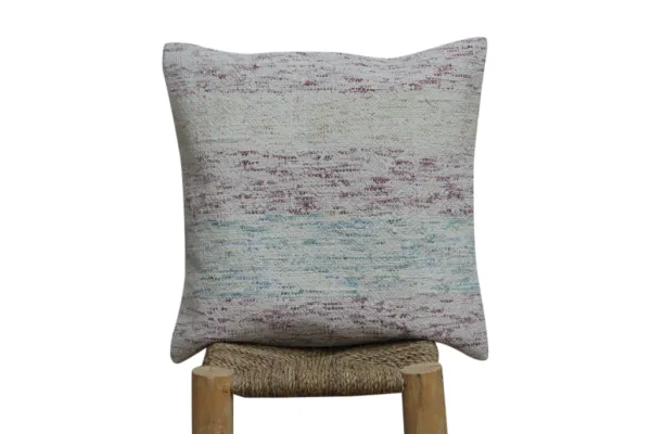 Kussen uit Turkije  50cm x 50cm incl binnenkussen katoenen achterkant (beige) Nr 21238