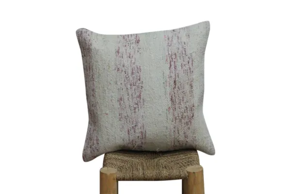 Kussen uit Turkije  50cm x 50cm incl binnenkussen katoenen achterkant (beige) Nr 21239