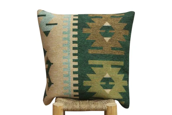 Kussen uit Turkije  60cm x 60cm incl binnenkussen katoenen achterkant (beige) Nr 21280