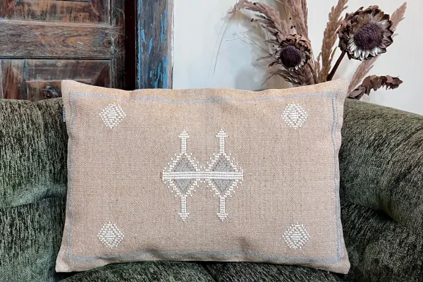 Sabra style kussen Marokko camel 60cm x 40cm (VOORVERKOOP, leverbaar in juli)