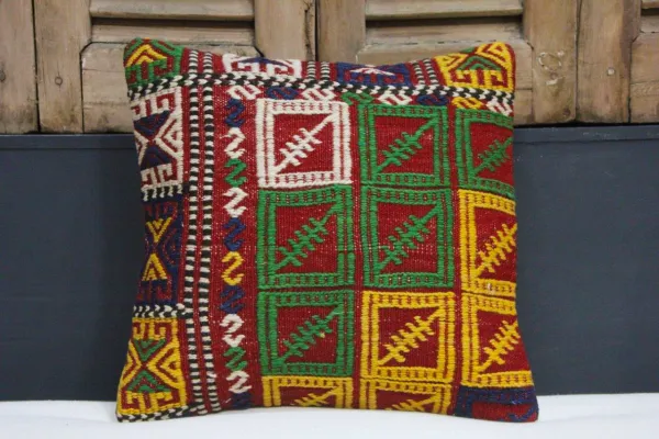 Kussen uit Turkije 50cm x 50cm incl binnenkussen katoenen achterkant (beige) Nr.51732