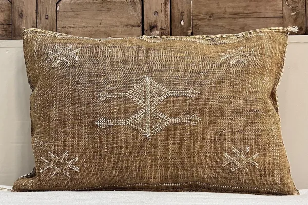 Sabra Kussen uit Marokko licht bruin 60cm x 40cm incl vulling nr.61213