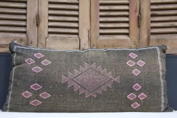 Sabra Kussen uit Marokko bruin100cm x 50cm incl vulling nr. 80233