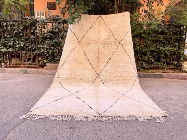 Beni ouarain 56820 300cm x 200cm dit vloerkleed wordt eind December bij ons binnen verwacht.