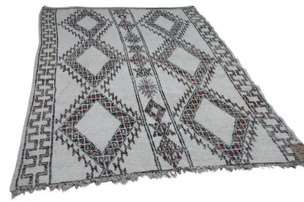 VERKOCHT oude beni ouarain hoogpolig vloerkleed uit Marokko 74137 237cm x 177cm