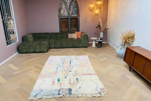 boujaad 18210  240cm x 155cm  met zachte pastel kleuren