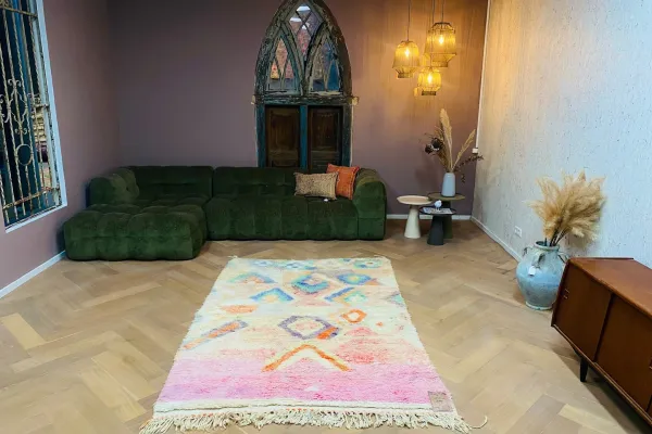 boujaad 18211  235cm x 155cm  met zachte pastel kleuren