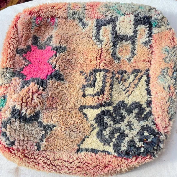 VERWACHT Marokkaanse Poef nr.94725  60cm x 60cm x 25cm leverbaar eind februari