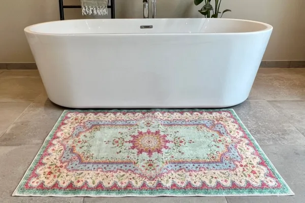 SALE Grote badmat pastel kleuren (120cm x 80cm) nr 1471 Showroom model, randje rafelt