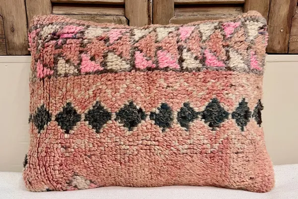 SALE Marokkaans berber kussen nr. 87007 55cm x 40cm incl. vulling  (kussen heeft een gaatje, zie foto's)