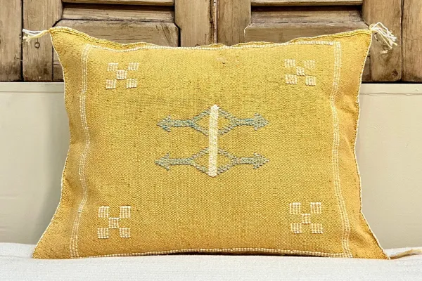 Sabra Kussen uit Marokko geel 60cm x 40cm incl vulling nr.62678