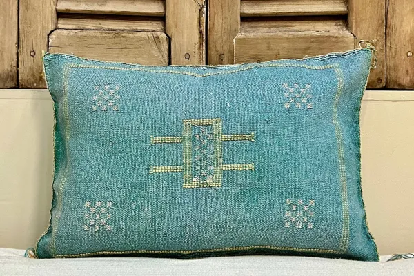 Sabra Kussen uit Marokko groen / blauw  60cm x 40cm incl vulling nr.62690