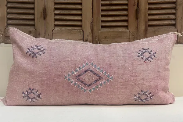 Sabra Kussen uit Marokko Roze 100cm x 50cm incl vulling nr.63005