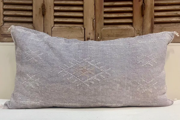 Sabra Kussen uit Marokko Paars 100cm x 50cm incl vulling nr.63017