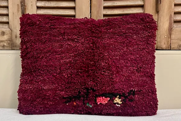 SALE Marokkaans berber kussen nr.62642 60cm x 40cm  (kussen heeft een gaatje, zie foto)