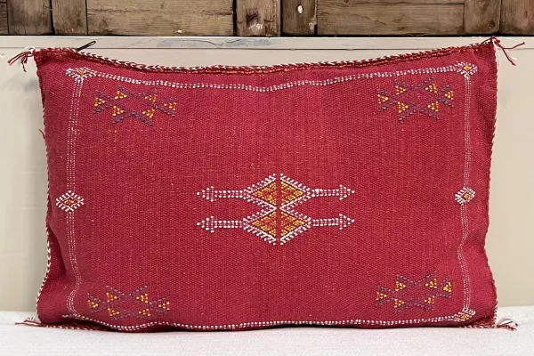 Sabra Kussen uit Marokko rood 60cm x 40cm incl vulling nr.93323