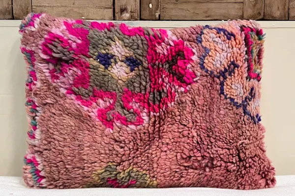 SALE  Marokkaans berber kussen nr. 8242 60cm x 40cm Kussen heeft gaatje (zie foto's)