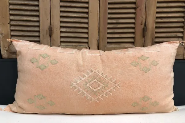 Sabra Kussen uit Marokko oranje 100cm x 50cm incl vulling (gaatje, zie foto's)