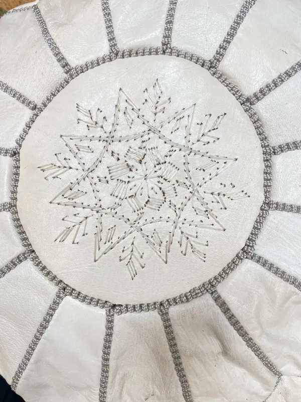 Ronde Marokkaanse Poef leer 55cm x 25cm