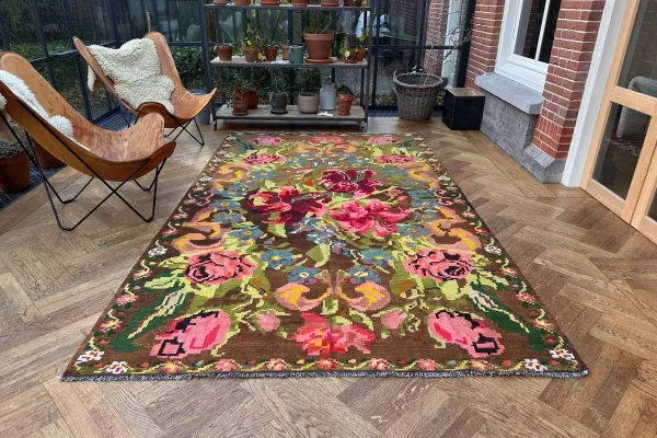 Rozenkelim 37800 333cm x 194cm